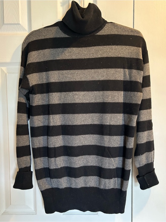 GAP Sweaters - GAP cotton/cashmere blend Black and Gray Striped Turtleneck Sweater - size med